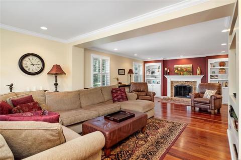 1876 Dougherty Ter, Ballwin, MO 63021 photo 10