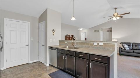 561 Springhurst Pkwy, O'fallon, MO 63368 photo 14