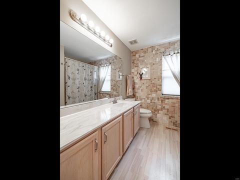 369 Gateford, Ballwin, MO 63021 photo 25