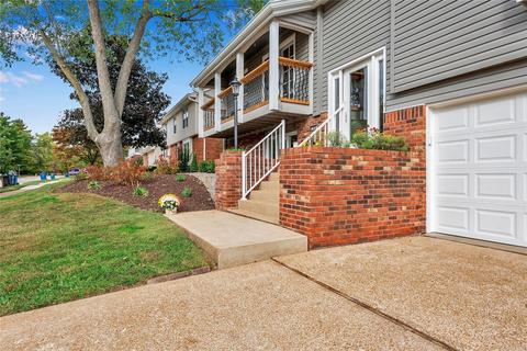 458 Maymont, Ballwin, MO 63011 photo 3