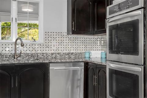458 Maymont, Ballwin, MO 63011 photo 8