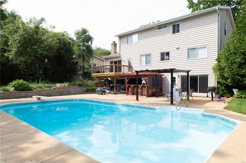 616 Garden Leaf, Ballwin, MO 63011 photo 3
