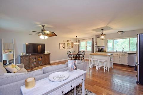 252 Village Creek Dr, Ballwin, MO 63021 photo 10