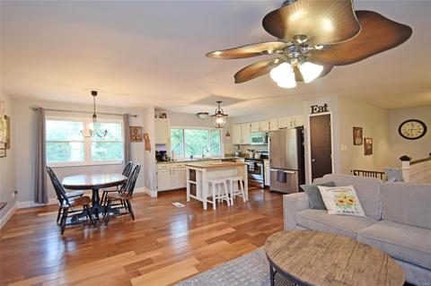 252 Village Creek Dr, Ballwin, MO 63021 photo 3