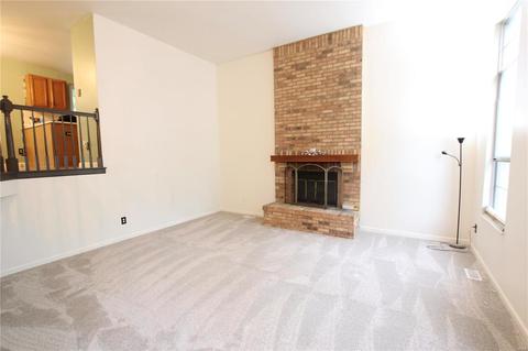 2504 Maple Crossing Dr, Wildwood, MO 63011 photo 4