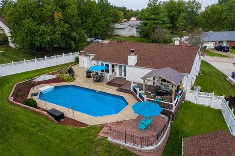 106 Cedar Ridge Ct, Weldon Spring, MO 63304 photo 2