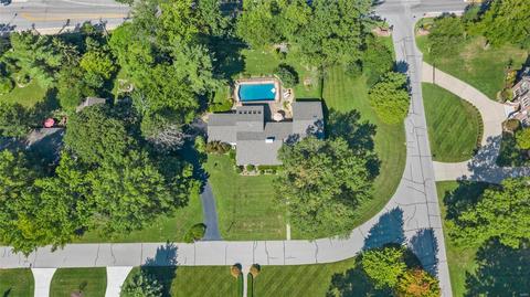 2 Lynnbrook Rd, Saint Louis, MO 63131 photo 1