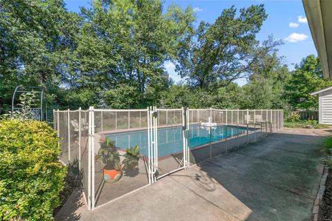 2 Lynnbrook Rd, Saint Louis, MO 63131 photo 7