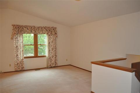 6342 Long Timber Dr, O'fallon, MO 63368 photo 3