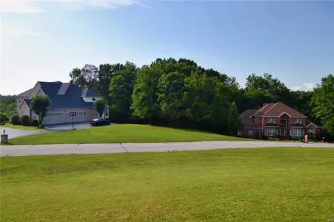 13004 Pingry Pl, Saint Louis, MO 63131