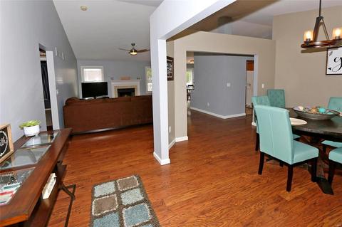 105 Rightfield Dr, O'fallon, MO 63366 photo 3