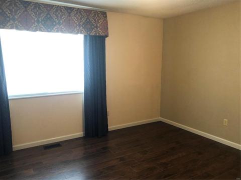 988 Barbizon, Manchester, MO 63021 photo 11