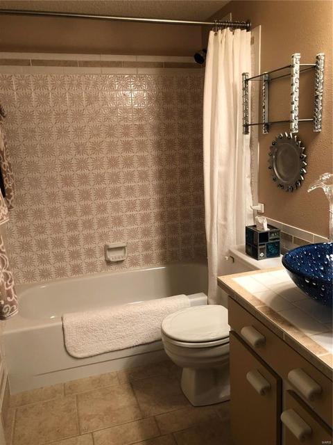 988 Barbizon, Manchester, MO 63021 photo 15