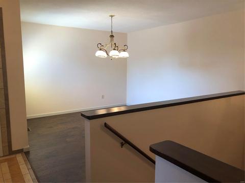 988 Barbizon, Manchester, MO 63021 photo 6