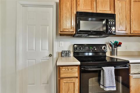 1044 Johanna Dr, Ballwin, MO 63021 photo 14