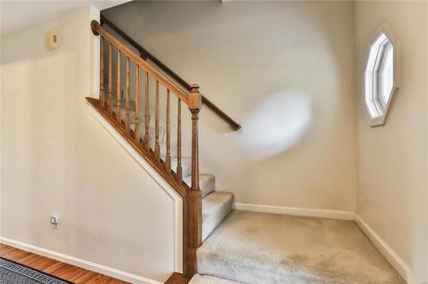 1044 Johanna Dr, Ballwin, MO 63021 photo 5