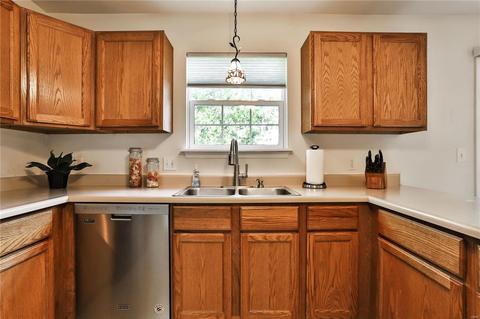 1044 Johanna Dr, Ballwin, MO 63021 photo 12