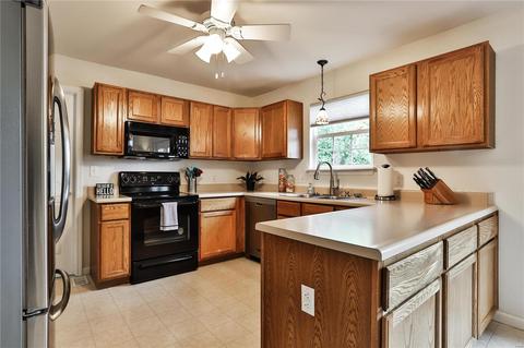 1044 Johanna Dr, Ballwin, MO 63021 photo 11