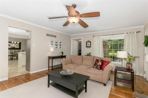 265 White Tree Ln, Ballwin, MO 63011 photo 11