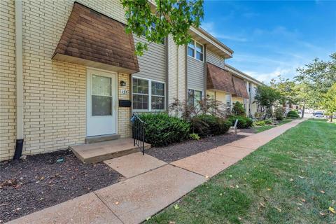 135 Shadalane, Ballwin, MO 63011 photo 1