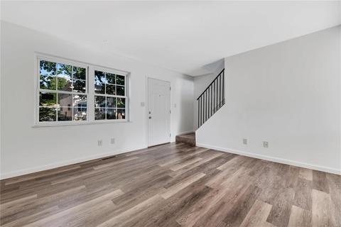 135 Shadalane, Ballwin, MO 63011 photo 4