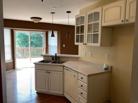 40 Bay Hill Dr, St Peters, MO 63366 photo 7