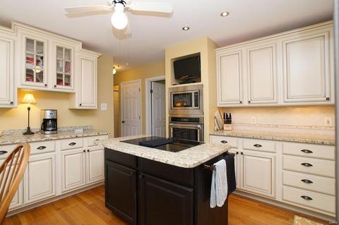 583 Mcbride Pointe Dr, Wildwood, MO 63011 photo 5