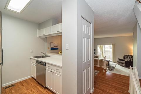 1210 Wicklow Rd #A, Ballwin, MO 63021 photo 4
