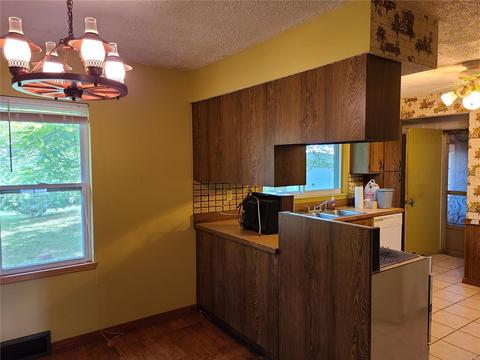 203 Robin Hill Ln, Ballwin, MO 63021 photo 2