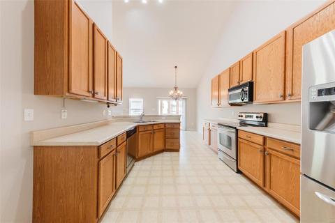 206 Natural Spring Dr, St Peters, MO 63366 photo 9