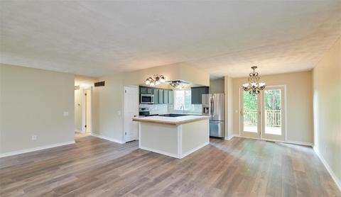 370 Stormyoak Dr, Ballwin, MO 63021 photo 7