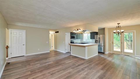 370 Stormyoak Dr, Ballwin, MO 63021 photo 6