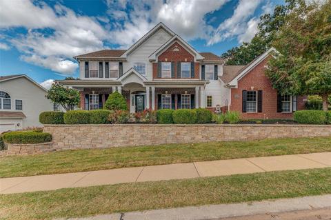 1309 Kiefer Bluffs Dr, Ballwin, MO 63021 photo 1