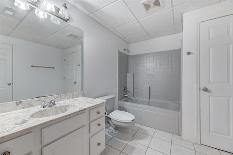 1309 Kiefer Bluffs Dr, Ballwin, MO 63021 photo 23