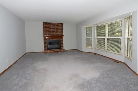 1066 Columbard Dr, Ballwin, MO 63021 photo 12