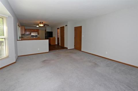 1066 Columbard Dr, Ballwin, MO 63021 photo 14