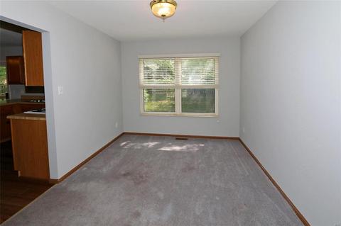 1066 Columbard Dr, Ballwin, MO 63021 photo 6