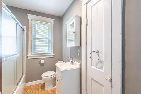 3717 Risch Ave, Saint Louis, MO 63125 photo 9
