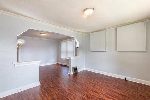 3717 Risch Ave, Saint Louis, MO 63125 photo 3