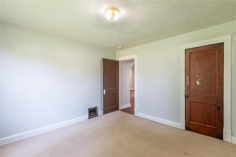 3717 Risch Ave, Saint Louis, MO 63125 photo 10