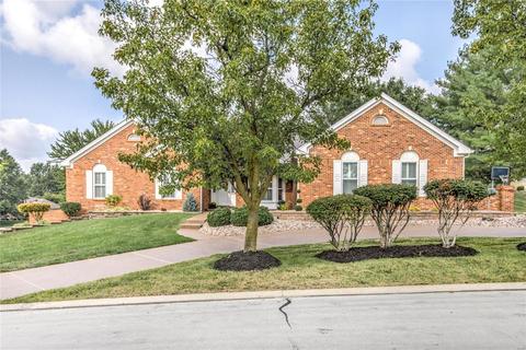 92 Gillette Circle Pass, Weldon Spring, MO 63304 photo 2