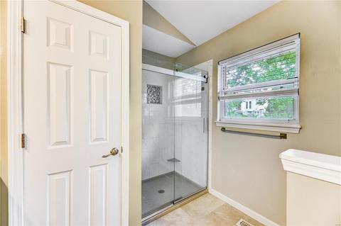 437 Oak Glen Dr, Ballwin, MO 63021 photo 10