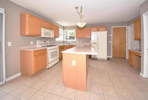 5 Hemingway Ct, Weldon Spring, MO 63304 photo 3
