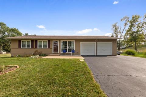 1018 Savoy Ln, Manchester, MO 63011 photo 2