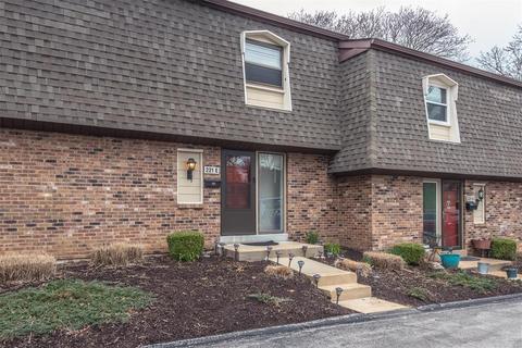 221 Braeshire Dr #E, Ballwin, MO 63021 photo 1