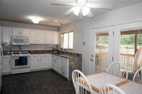 708 Ginger Wood Ct, Ballwin, MO 63021 photo 3