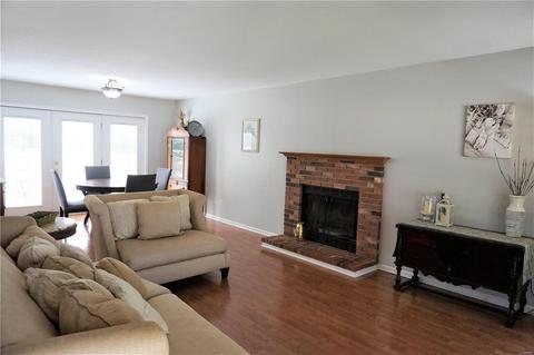 708 Ginger Wood Ct, Ballwin, MO 63021 photo 9