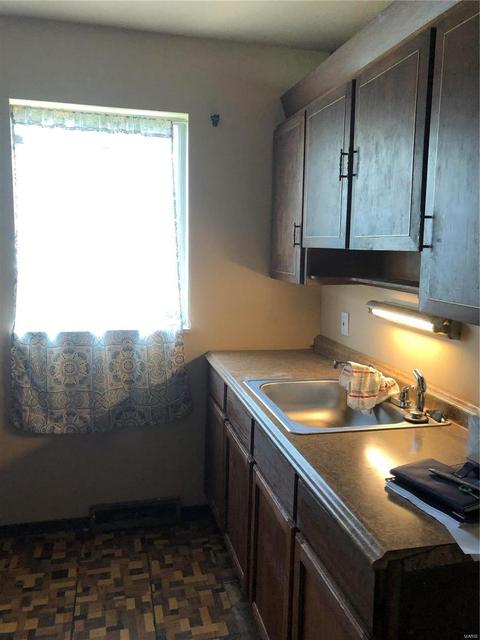 11122 Ebert Dr, Saint Louis, MO 63136 photo 4