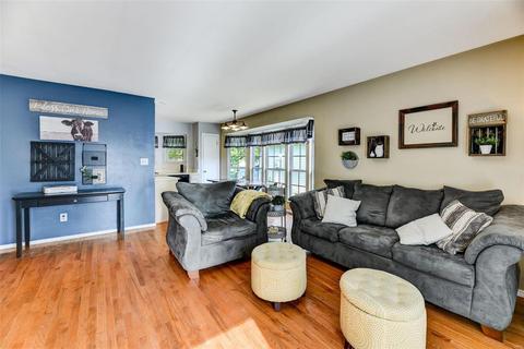 830 Spring Hill Farm Dr, Ballwin, MO 63021 photo 4