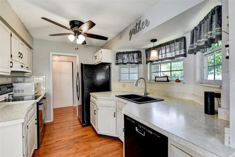 830 Spring Hill Farm Dr, Ballwin, MO 63021 photo 5